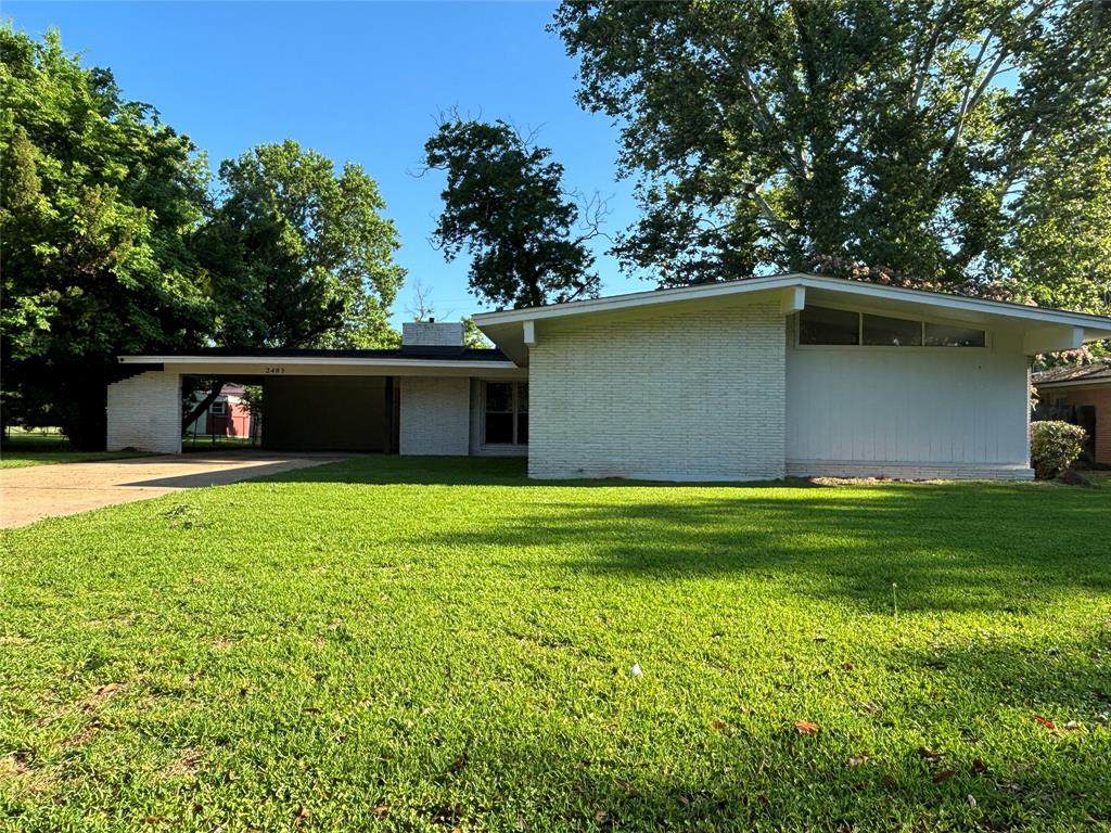 2403 Arlington Place - Photo 1