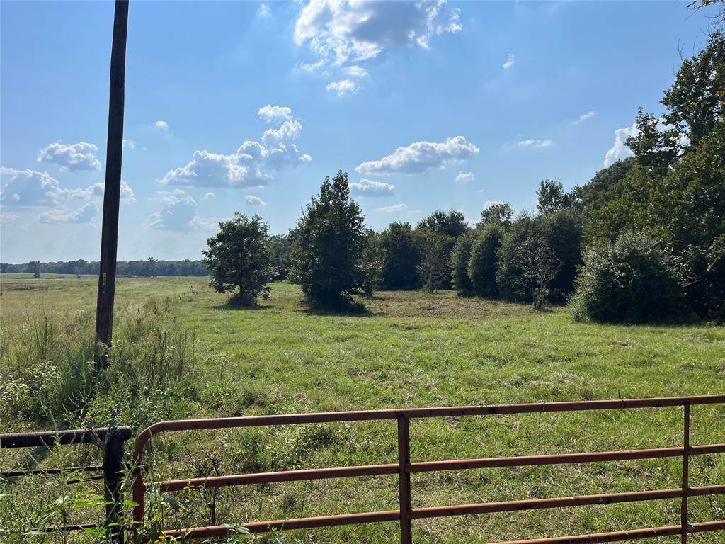 5100 Fm 2909 - Photo 1