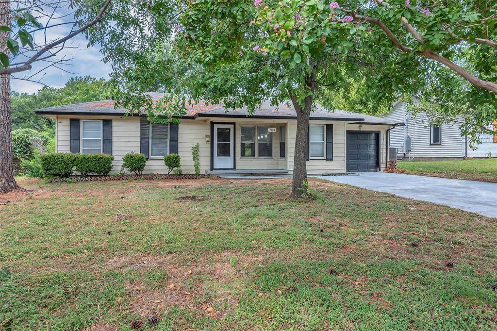 704 Vine Street - Photo 1