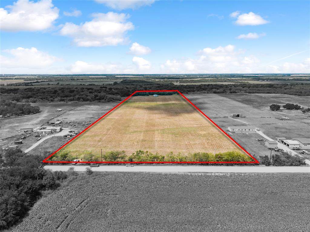 1098 County Road 2114 - Photo 1