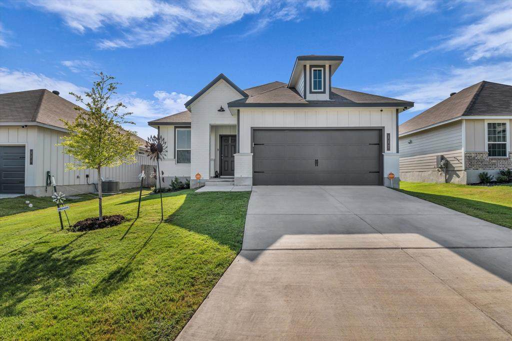 117 University Avenue - Photo 1