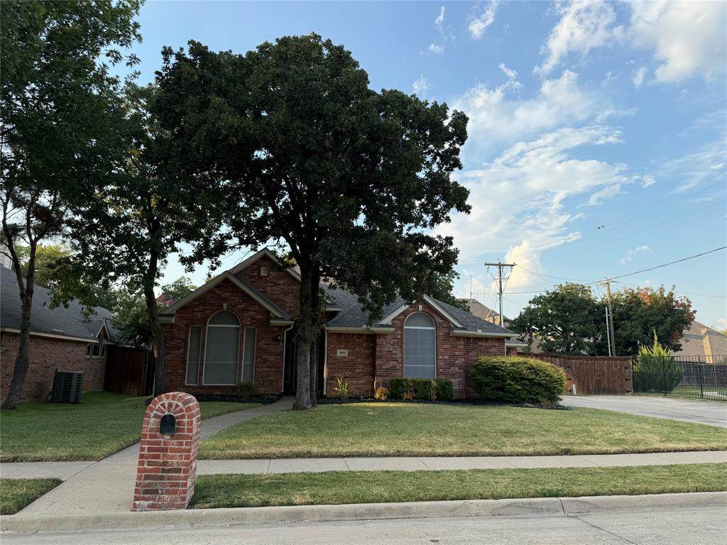 9005 Trails Edge Drive - Photo 1