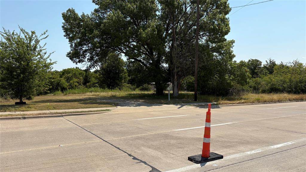 4560 University Hills Boulevard - Photo 1