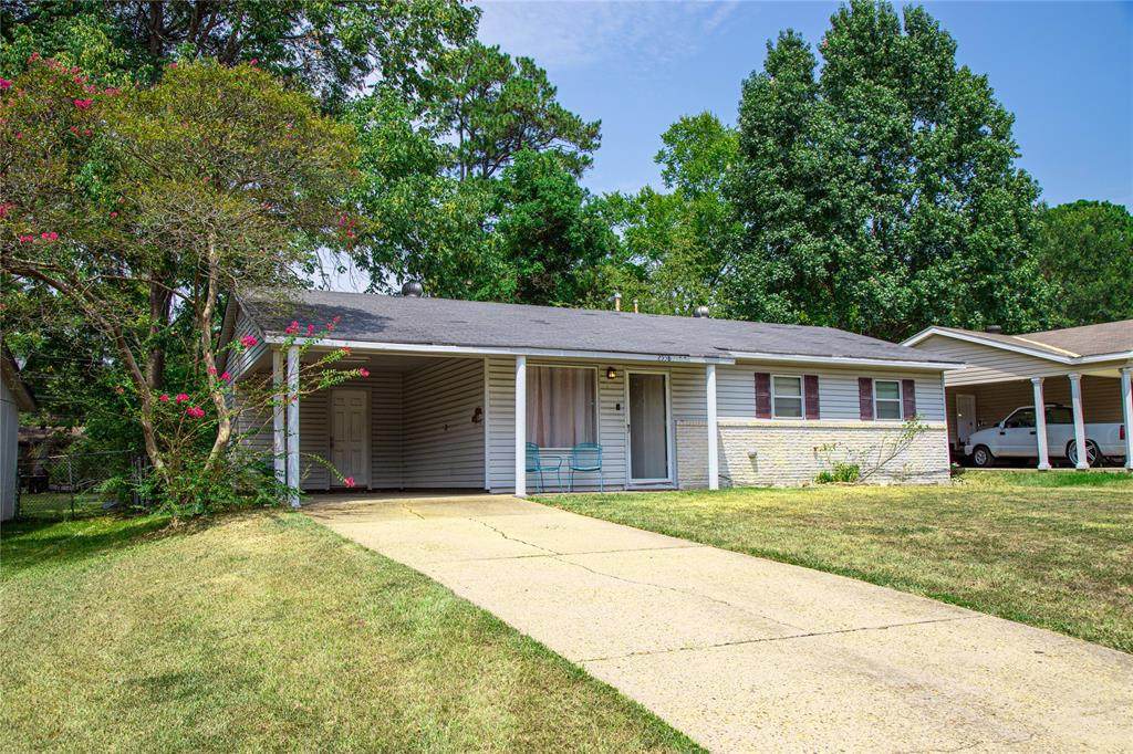 2558 Crape Myrtle Street - Photo 1