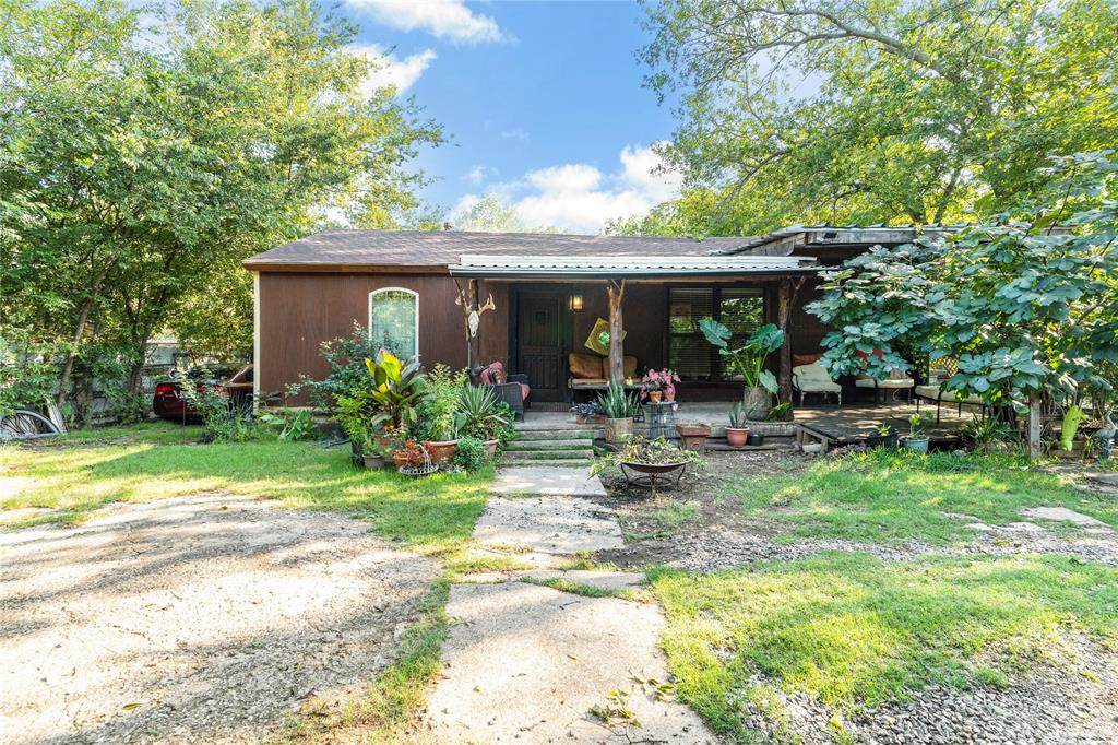 548 Elston Drive - Photo 1
