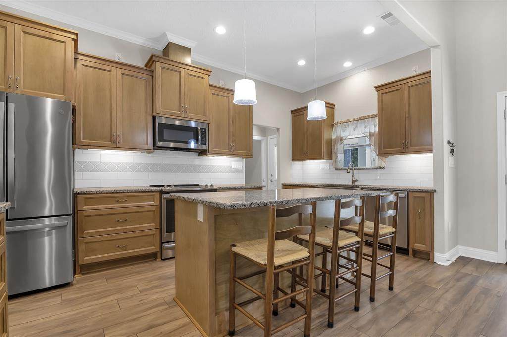 132 County Road 2195 - Photo 1