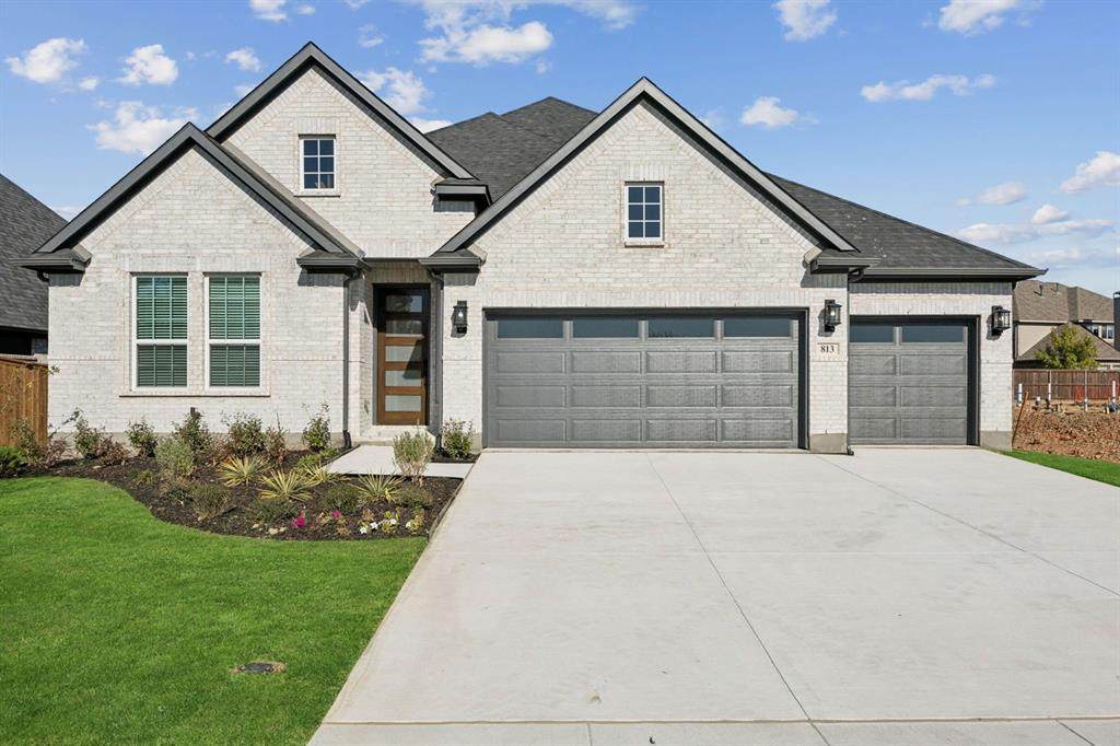 813 Lost Woods Way - Photo 1