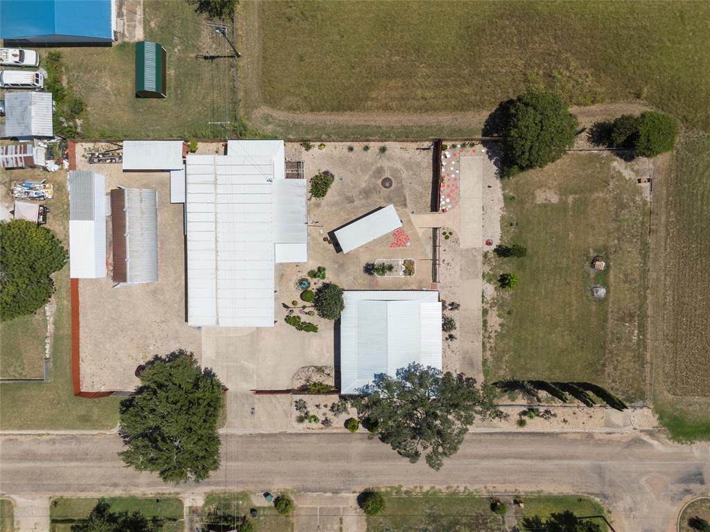 303 Westlake Drive - Photo 1