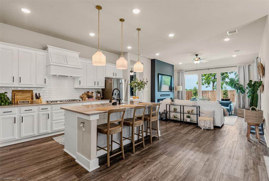 752 Fletcher Drive - Photo 1