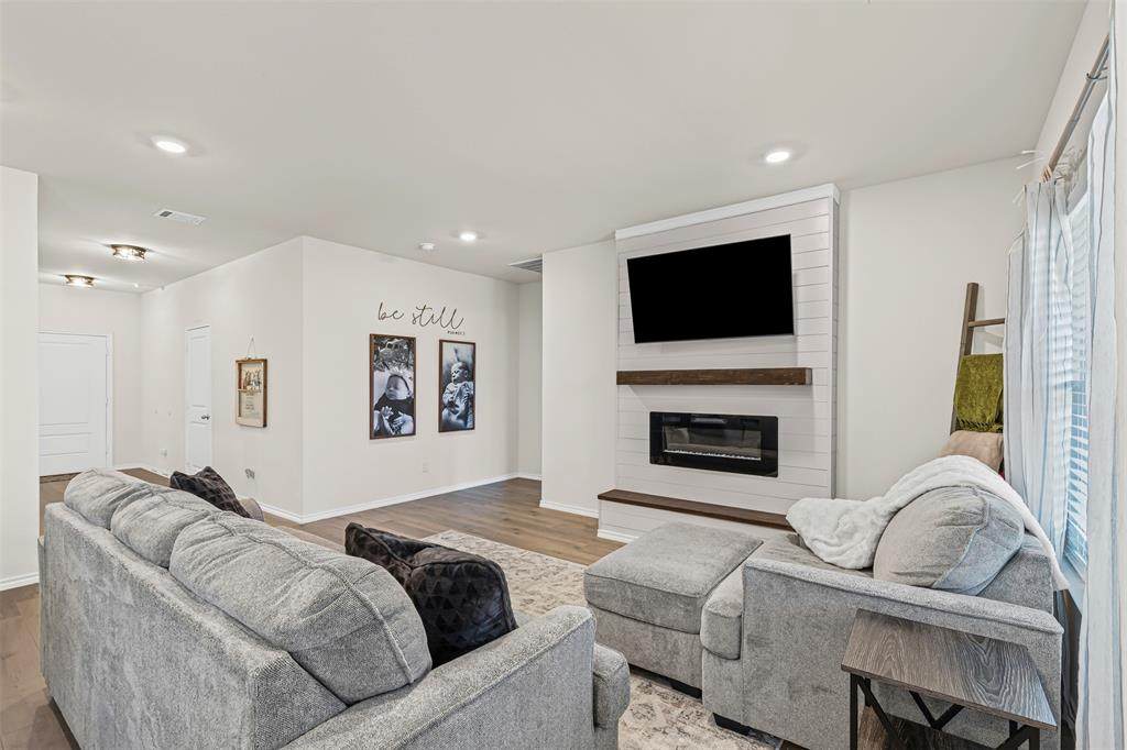 752 Amelia Court - Photo 1