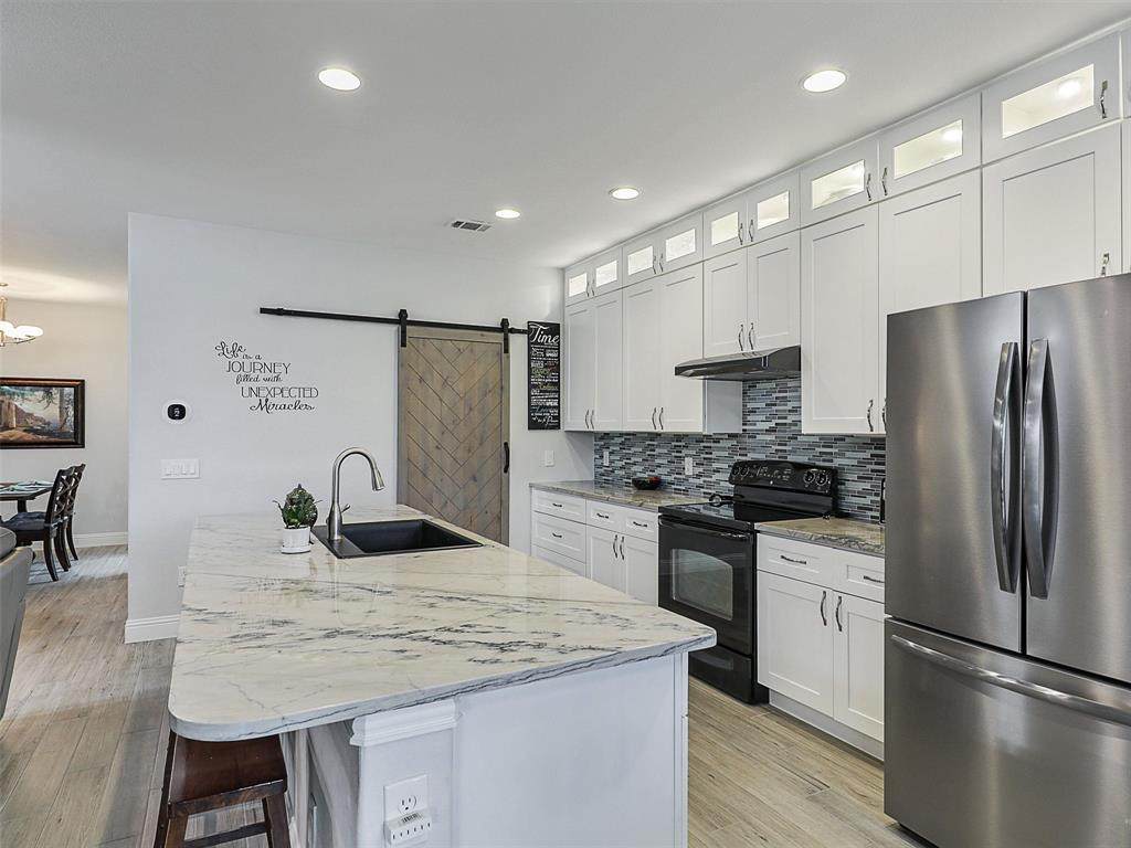 6026 Prairie Bend Lane - Photo 1