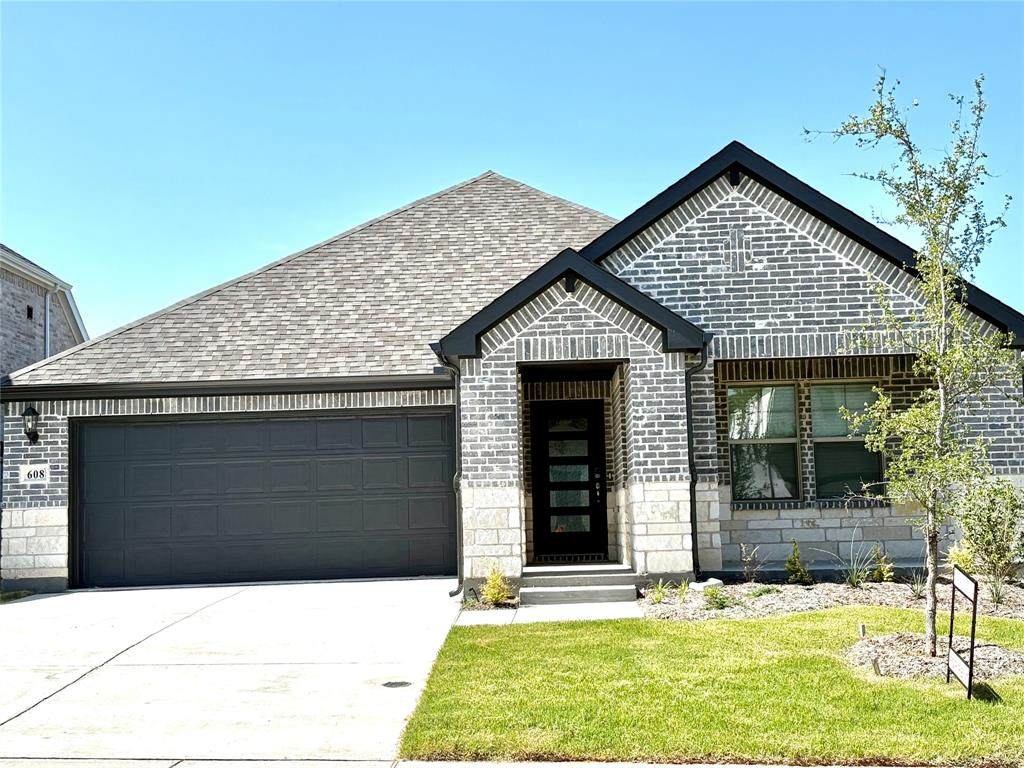 608 Easthill Drive - Photo 1