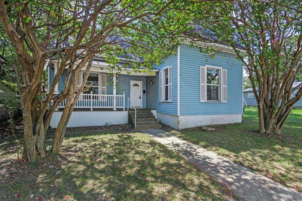 904 Shepherd - Photo 1