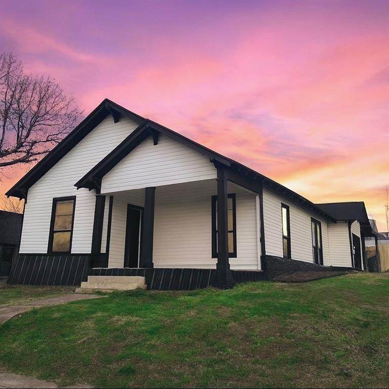 915 1st Street - Photo 1