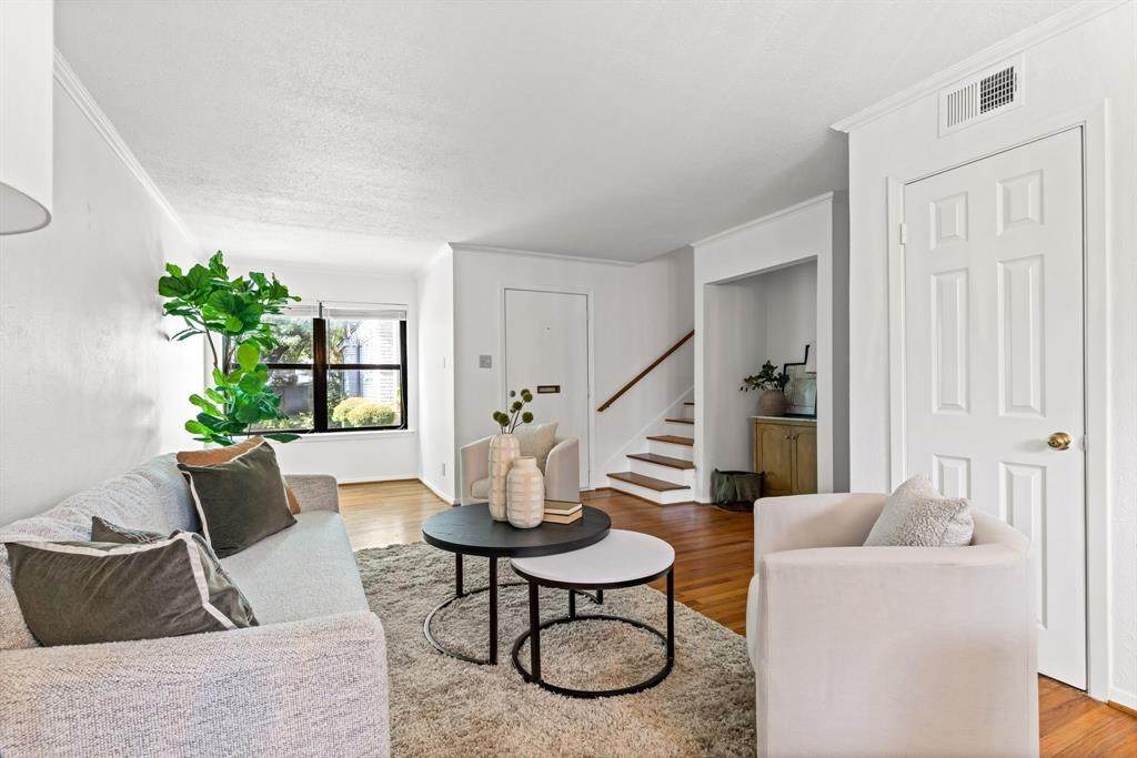 4944 Hall Street - Photo 1