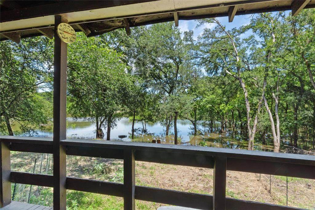 158 Private Road 481 - Photo 1