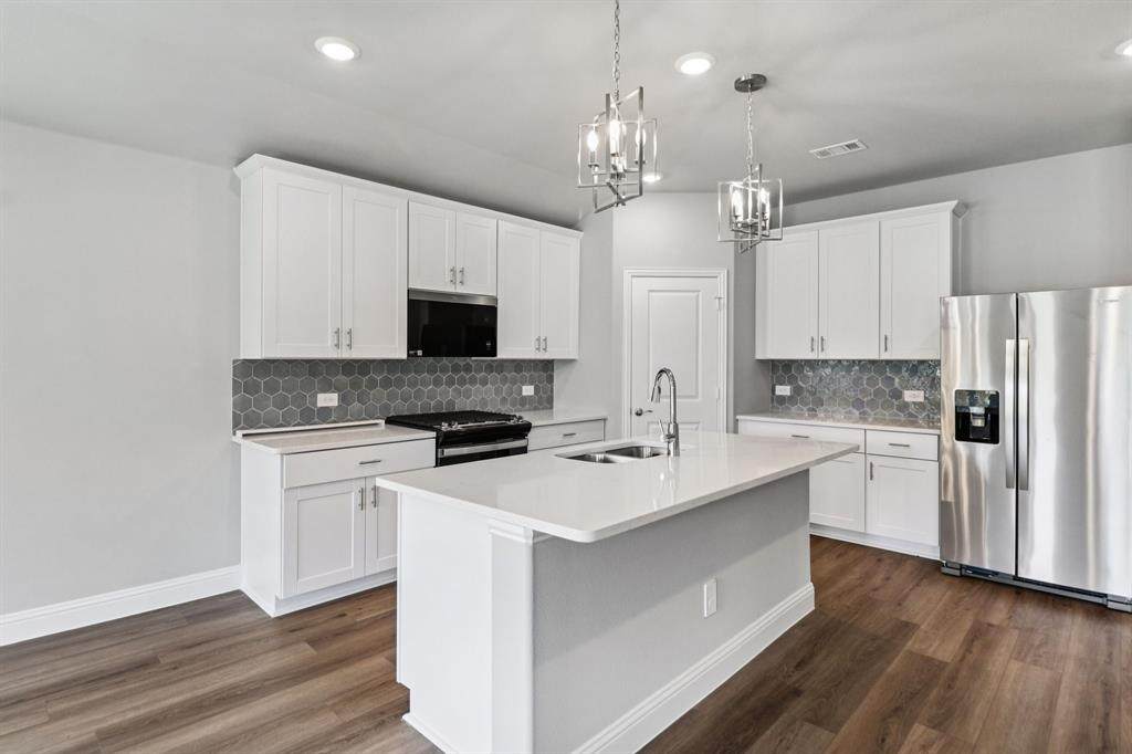 2127 Mustang Way - Photo 1