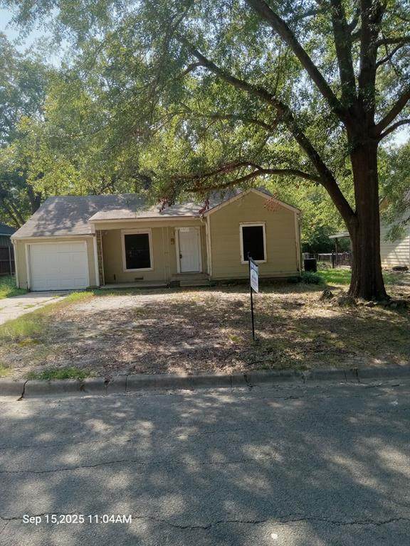 1012 Pecan Drive - Photo 1