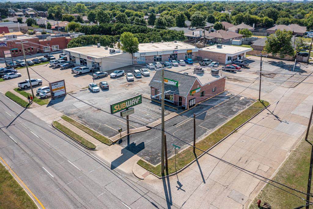 455 Pioneer Parkway - Photo 1