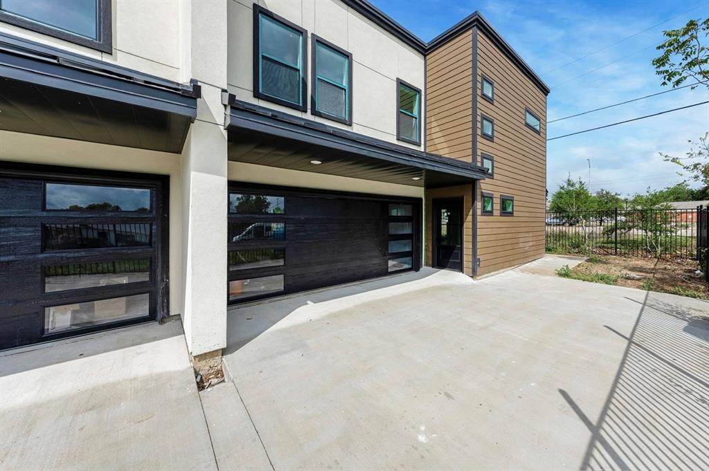 1113 Oleander - Photo 1