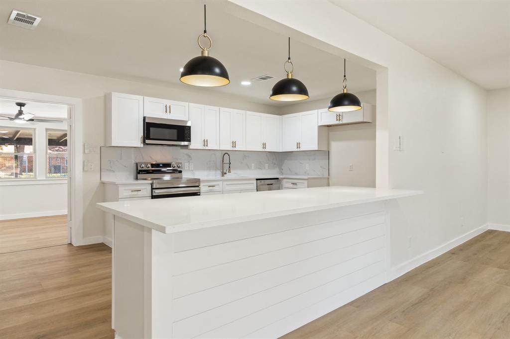 729 Finland Street - Photo 1