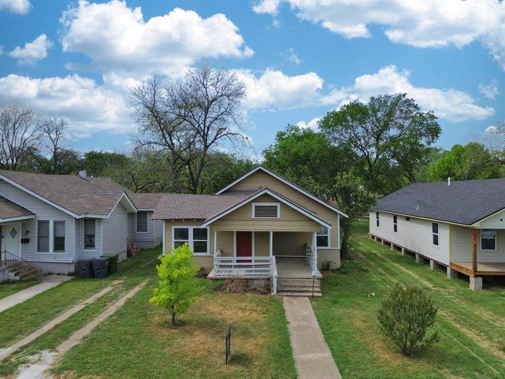 2107 Gorman Avenue - Photo 1
