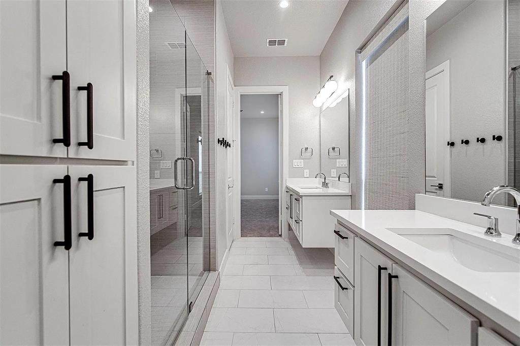 123 Garden Court - Photo 1