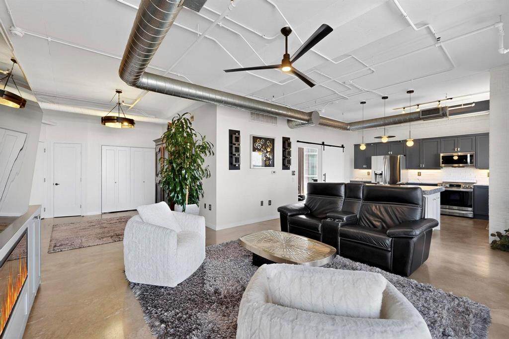 1001 Belleview Street - Photo 1