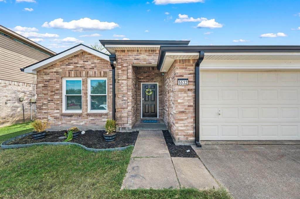 5532 Ventura Street - Photo 1