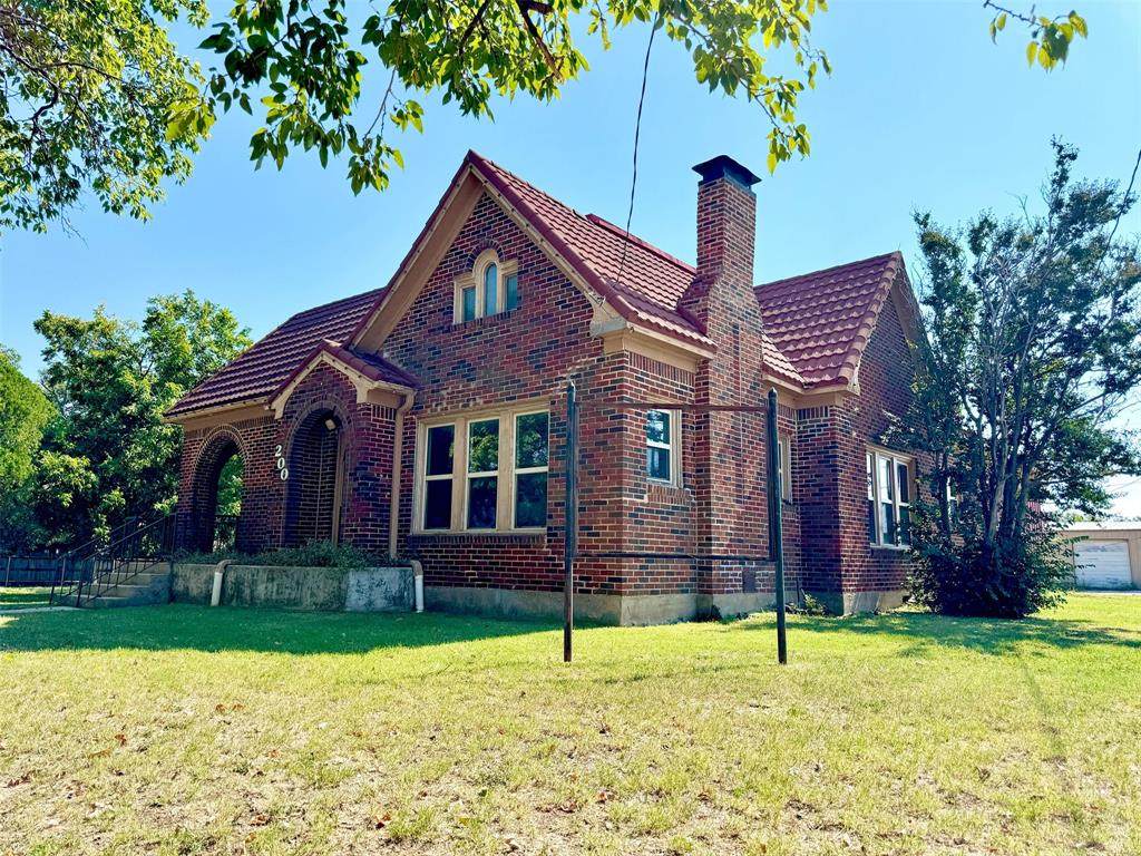 200 Tarrant Street - Photo 1