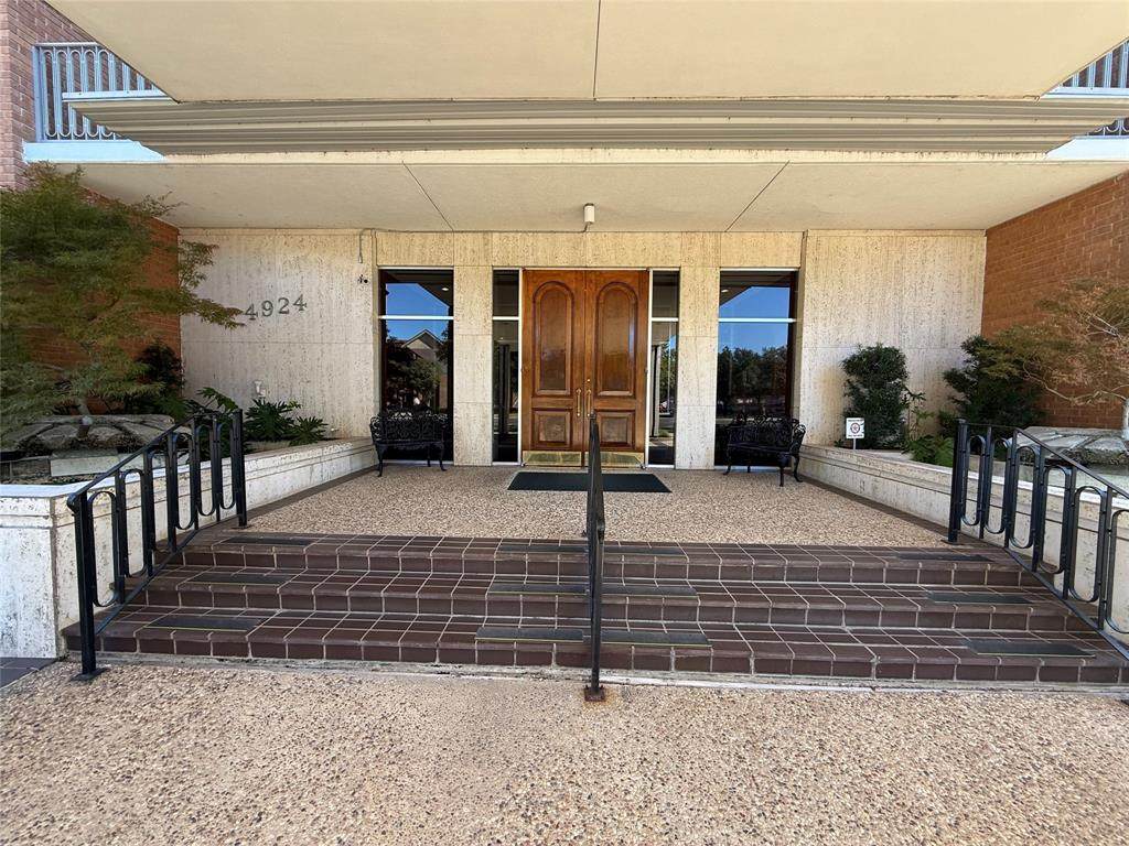 4924 Cobbs Drive - Photo 1