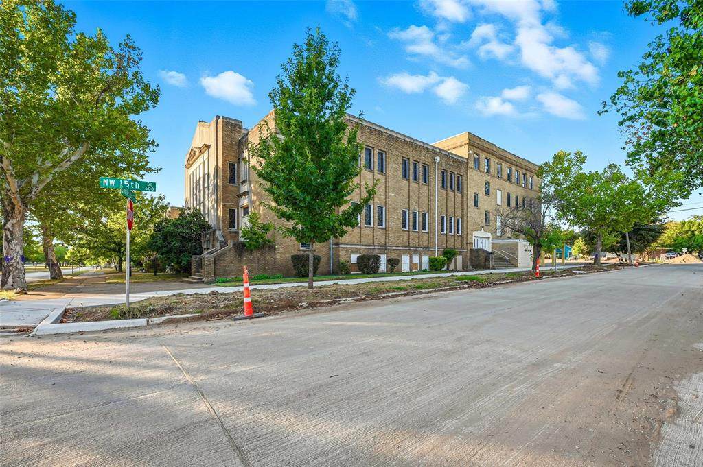 1519 Circle Park Boulevard - Photo 1