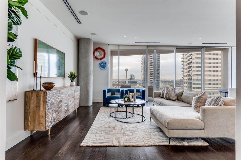 2408 Victory Park Lane - Photo 1