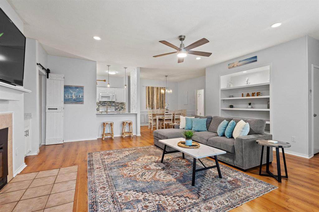 2164 Tanglewood Boulevard - Photo 1