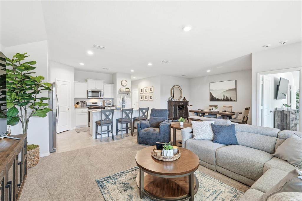 633 Captree Lane - Photo 1