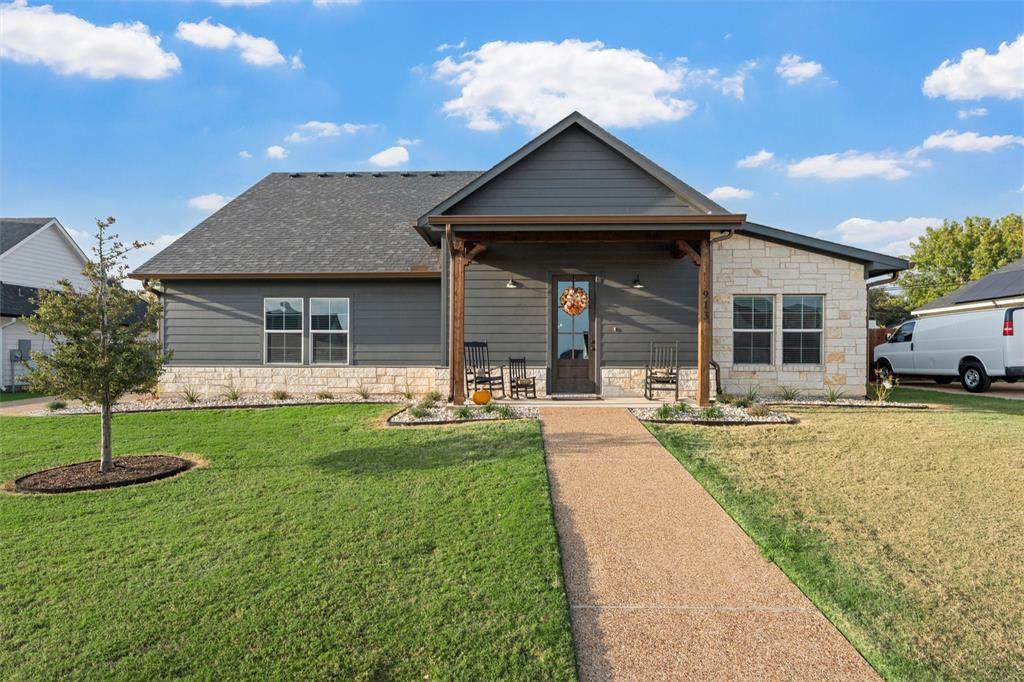 913 Day Star Drive - Photo 1