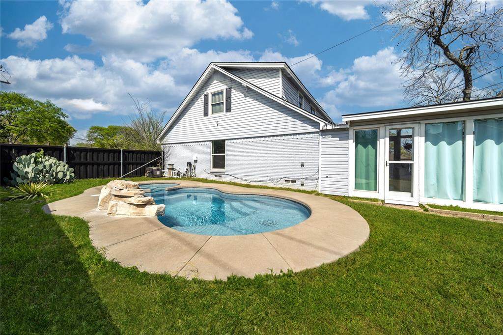 6110 Caracas Drive - Photo 1