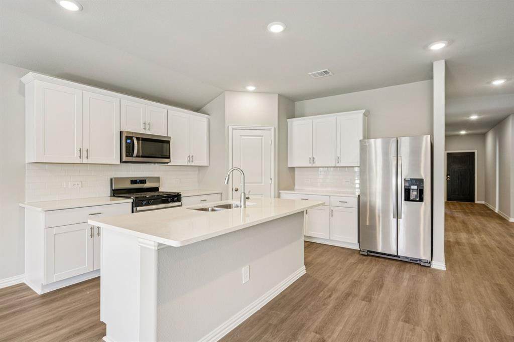 2219 Mustang Way - Photo 1