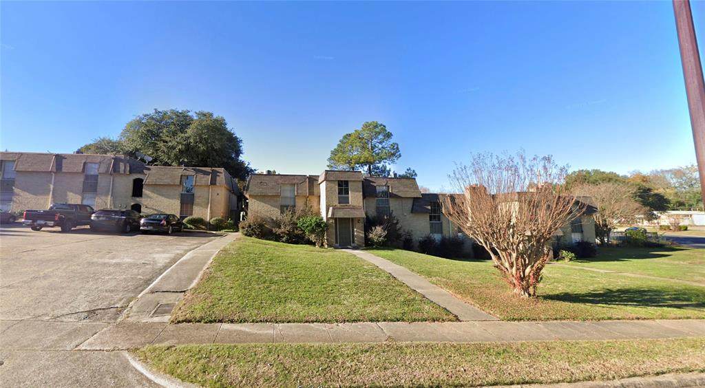 7000 Creswell Road - Photo 1