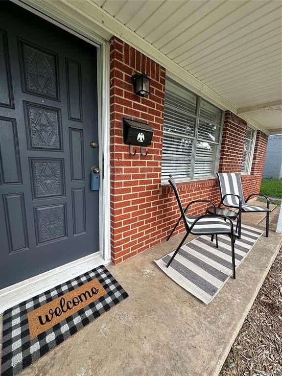 2537 Vickie Street - Photo 1
