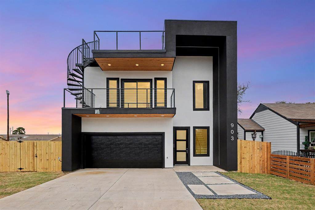 903 18th Street - Photo 1