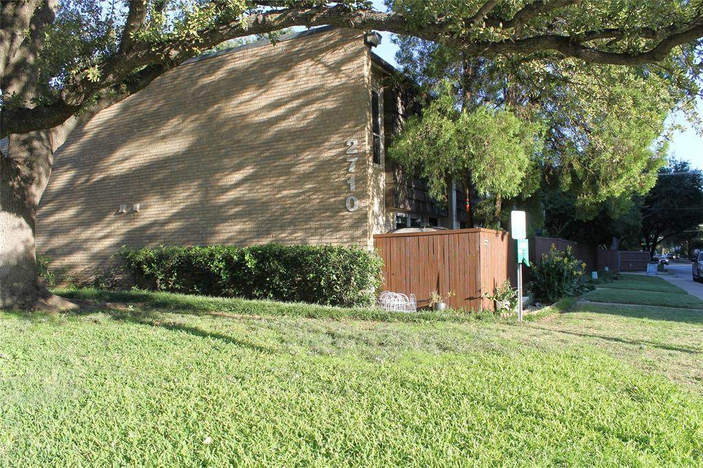 2702 Douglas Avenue - Photo 1
