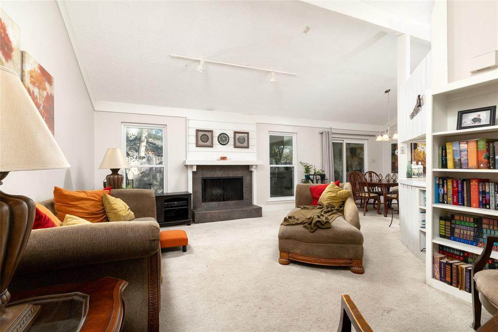 4909 Queen Court - Photo 1