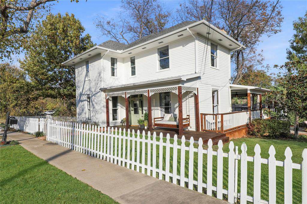 601 Parker Street - Photo 1