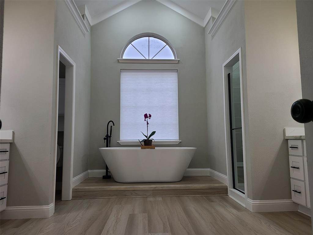 105 Downing Court - Photo 1