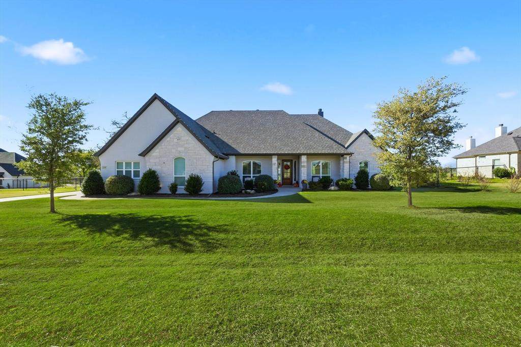 235 Columbia Court - Photo 1