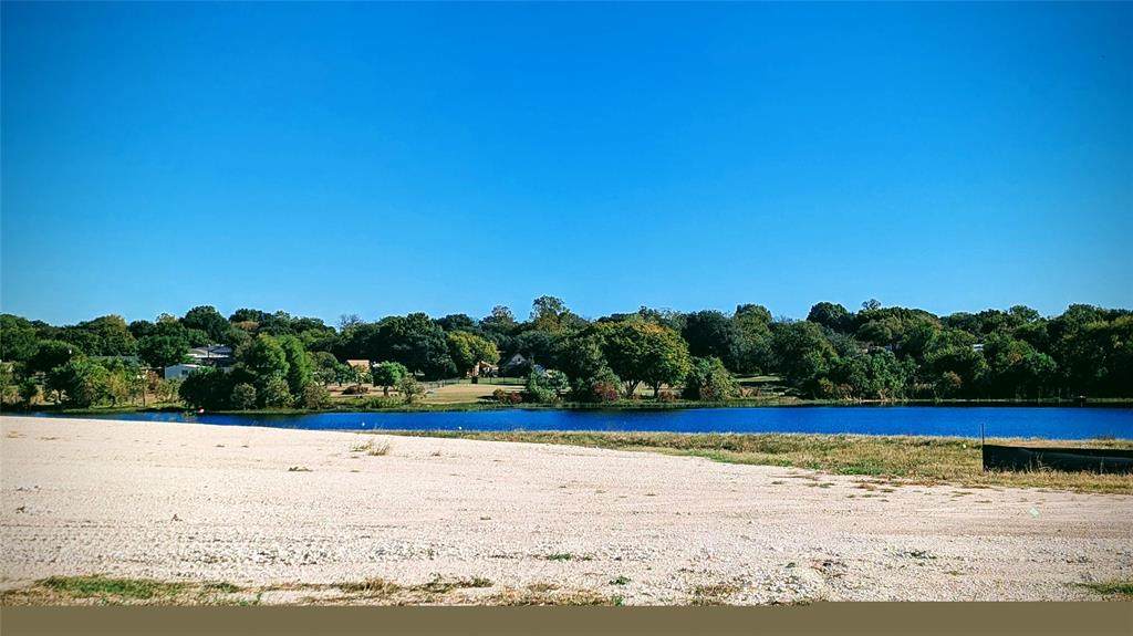 317 Lakeside Landing - Photo 1
