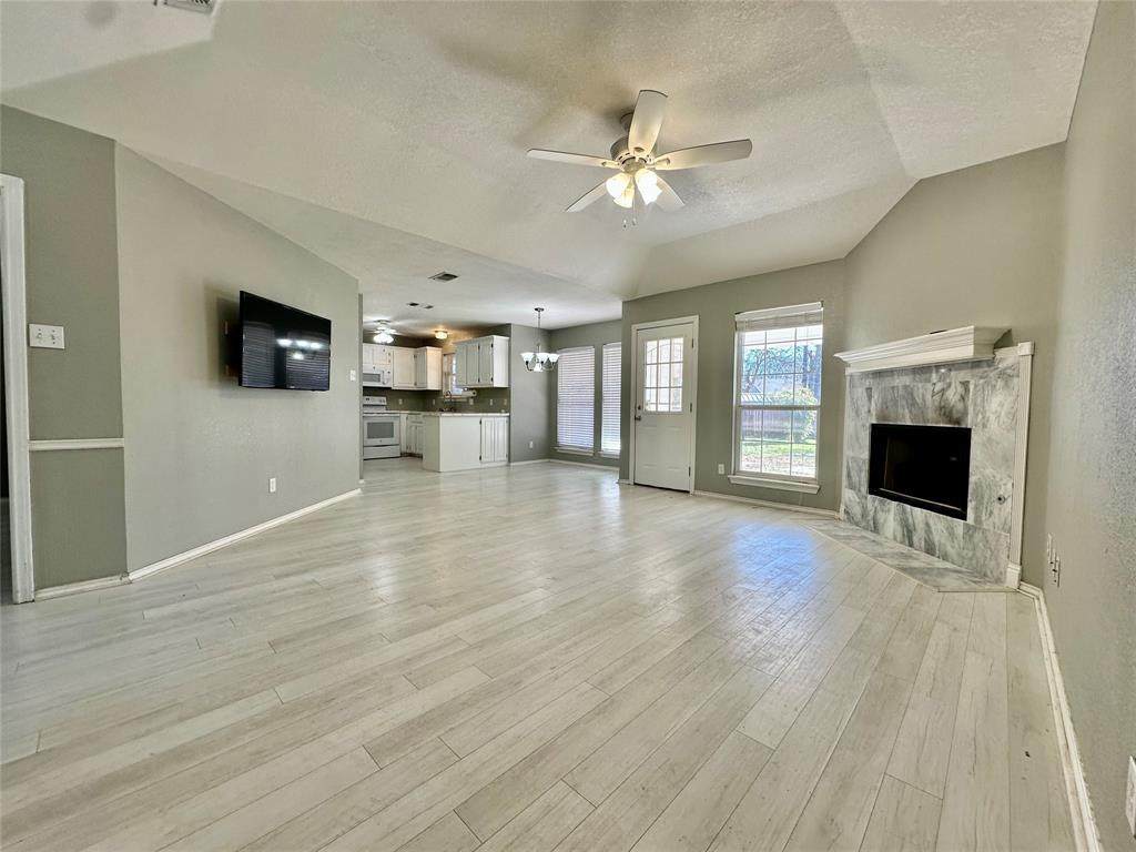 205 Meadowview Drive - Photo 1