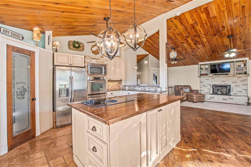 2029 Austin Aisle - Photo 1