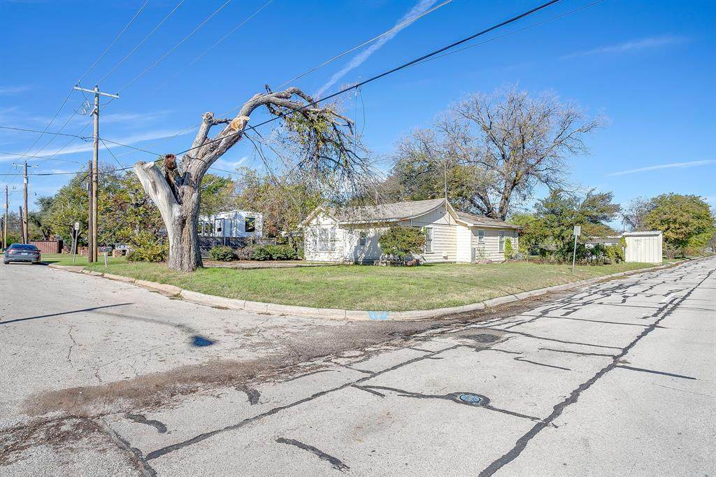 7900 Raymond Avenue - Photo 1